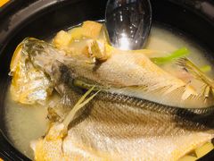 百秒黄花鱼-莆田餐厅PUTIEN(深圳湾万象城家宴店)