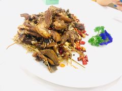 -宜宾海鲜酒家·三十年老字号