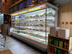 面包甜点陈列柜-宏姐串串香(临河街家博汇店)