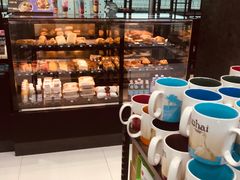 面包甜点陈列柜-星巴克(福州长乐机场分店)