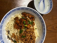 招牌辣肉干拌面-辣肉面大王(天平路店)