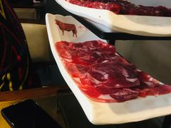 -左庭右院鲜牛肉火锅(金山万达店)