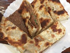 -溢心园香河肉饼总店