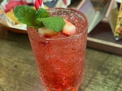 草莓科尔必斯-Famous肥猫墨西哥音乐餐吧(五棵松华熙LIVE店)