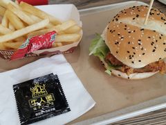 -牛纽塔·牛人堡(群众路店)