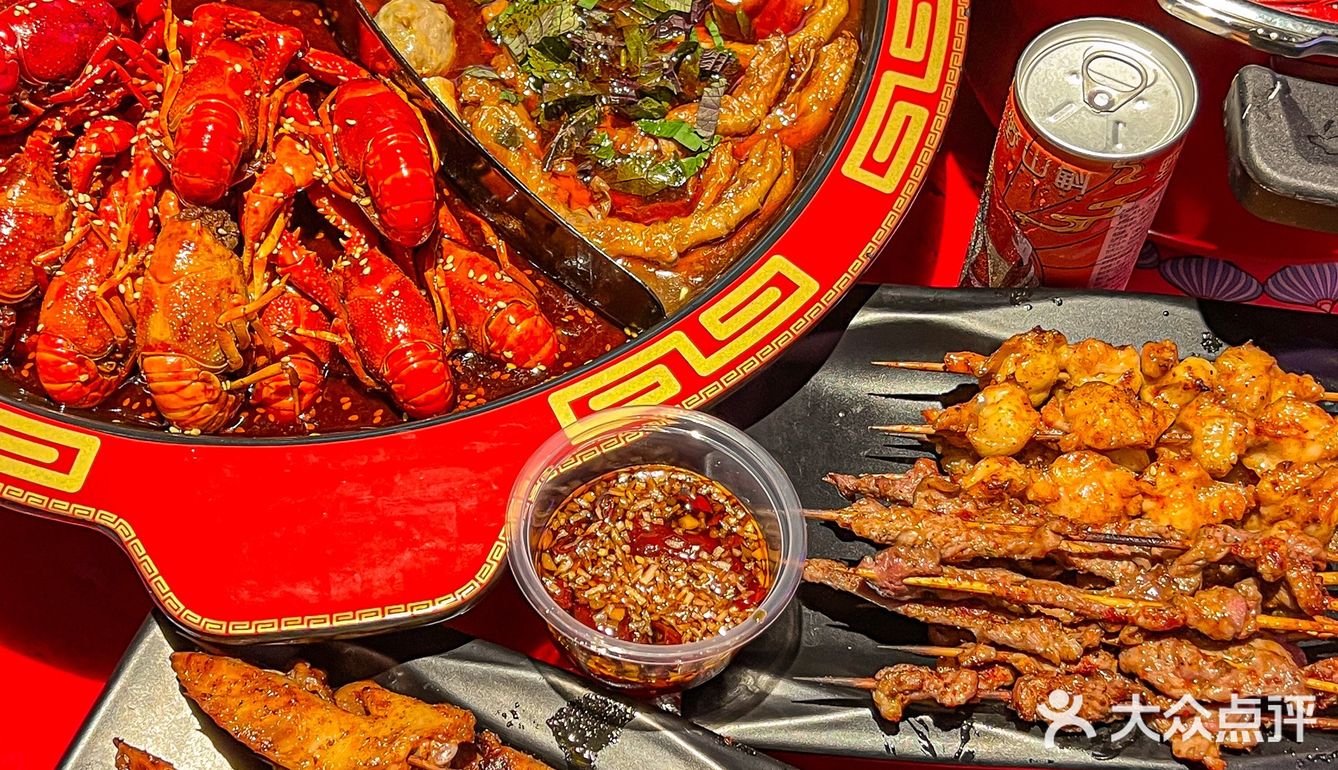 来南宁一定要去琅西村胡爷吃椰香小龙虾!