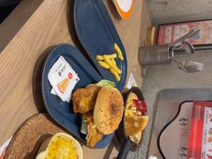 -必胜客(上海华谊新所店)
