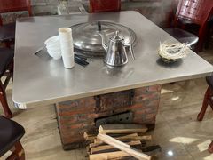 -粘豆包柴火铁锅炖