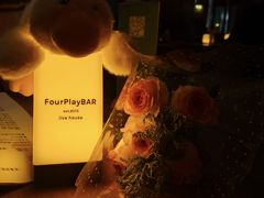 -FOUR PLAY BAR