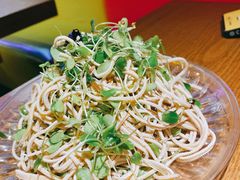 香椿苗拌豆腐丝-谢蟹浓·肉蟹煲(新奥店)