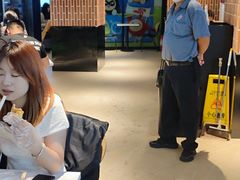 -达美乐比萨(南京路店)