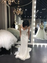 -Lady  Jane高端婚纱礼服馆