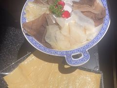 -哥老官重庆美蛙鱼头(西湖银泰十一哥店)
