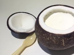 -志龙皇冠吃货椰子铺