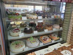 面包甜点陈列柜-起士林(荣安大街店)