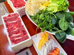 -元一希尔顿酒店·鲜切牛肉火锅禅自助餐厅