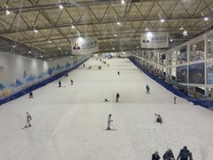 -乔波室内滑雪场