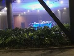 门口-上海滴水湖皇冠假日酒店