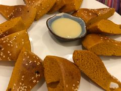 -香巴拉云南餐厅(华莱坞店)