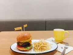 -HELLO 27 意面·沙拉·帕尼尼