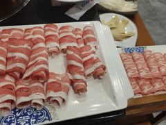 -楼外楼大刀肉传统火锅居(幸福街店)