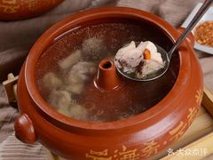 -云海肴·汽锅鸡·云南菜(天山百盛优客店)