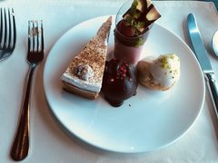 -澳门旅游塔360°旋转餐厅(南湾湖广场店)