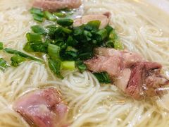 鸡汤银丝面-宝华园百年老字号烧麦