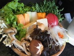 -湊湊火锅·茶憩(新中关购物中心店)