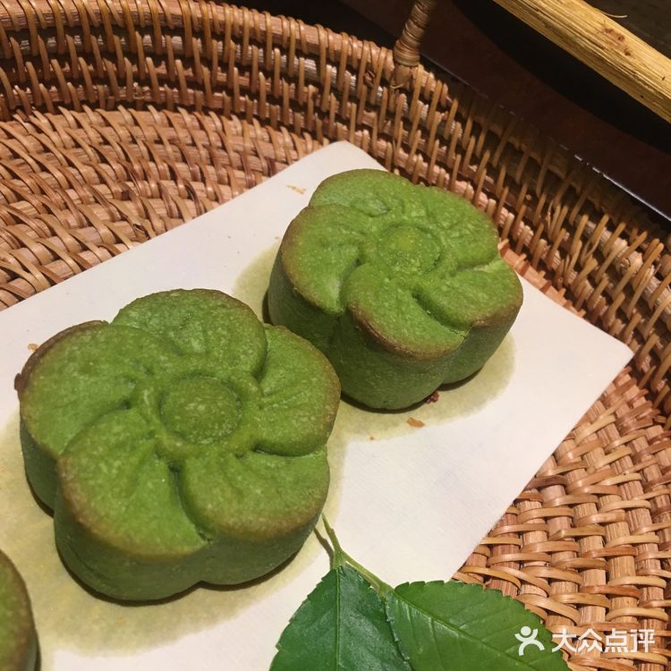 太疯狂点赞：抹茶奶黄酥，实在太好吃了