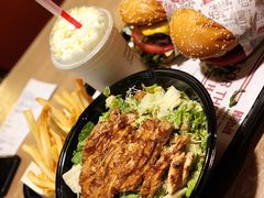 -The Habit Burger Grill 哈比特汉堡(复兴soho店)