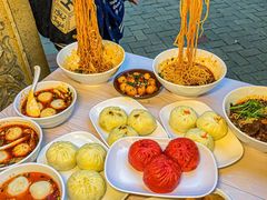 -李与白包子铺(桐梓林店)