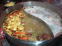 鸳鸯锅底-乐山串串香老火锅(鼓楼店)