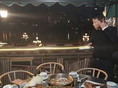 -冰冰龙虾·江湖菜·花园江景餐厅