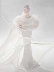 -雪中彩影婚纱摄影·微光艺术中心