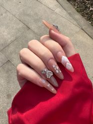 -UGIRL有个美甲