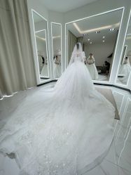 -禕·愫白婚纱商店