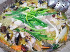 -姚记抚仙湖石锅鱼庄