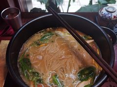 -银米·云南传统过桥米线(双廊黑金冠店)