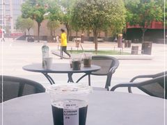 -星巴克(西安曲江银泰店)