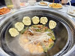 -哈尔滨烧烤·山河村铁锅炖(交大店)