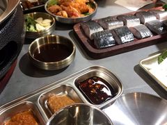 -围炉肉舍•炭烤活鳗•丹东海鲜烤肉(步行街店)