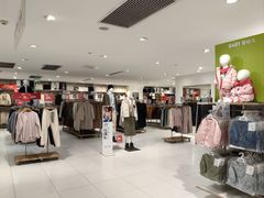 -优衣库(上海正大广场店)