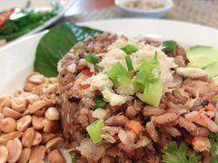-Chom Cafe and Restaurant