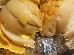 菠萝包-十二粤味·顺德菜·烧鹅点心(五四广场店)