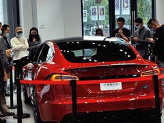 -TESLA 特斯拉(上海太古汇体验店)