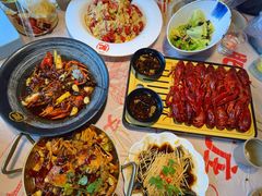 -肥肥虾庄·金牌油焖大虾(汉街SKP店)