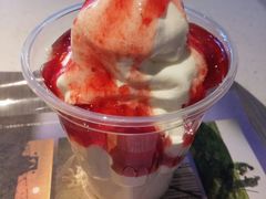 草莓新地-麦当劳(红旗路店)