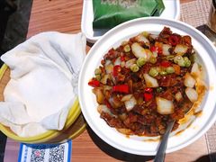 黑三剁配薄饼-雀舞云南菜(乐客城店)