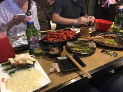 -何师烧烤·香辣蟹·川菜·30年老品牌(太古里旗舰店)